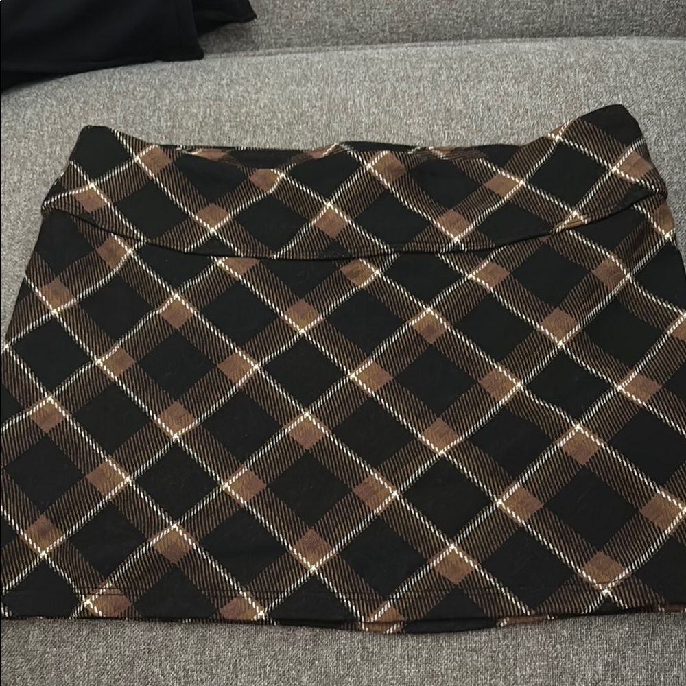 Divided Black and Tan Mini Pencil Skirt